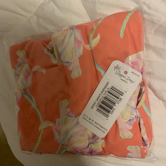 NEW W TAG: Dippin’ Daisy Villa One-Piece Swimsuit - Picture 6 of 7